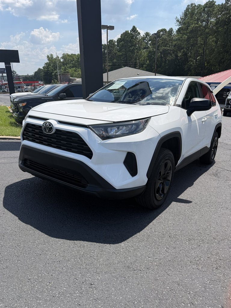 2022 Toyota RAV4 LE