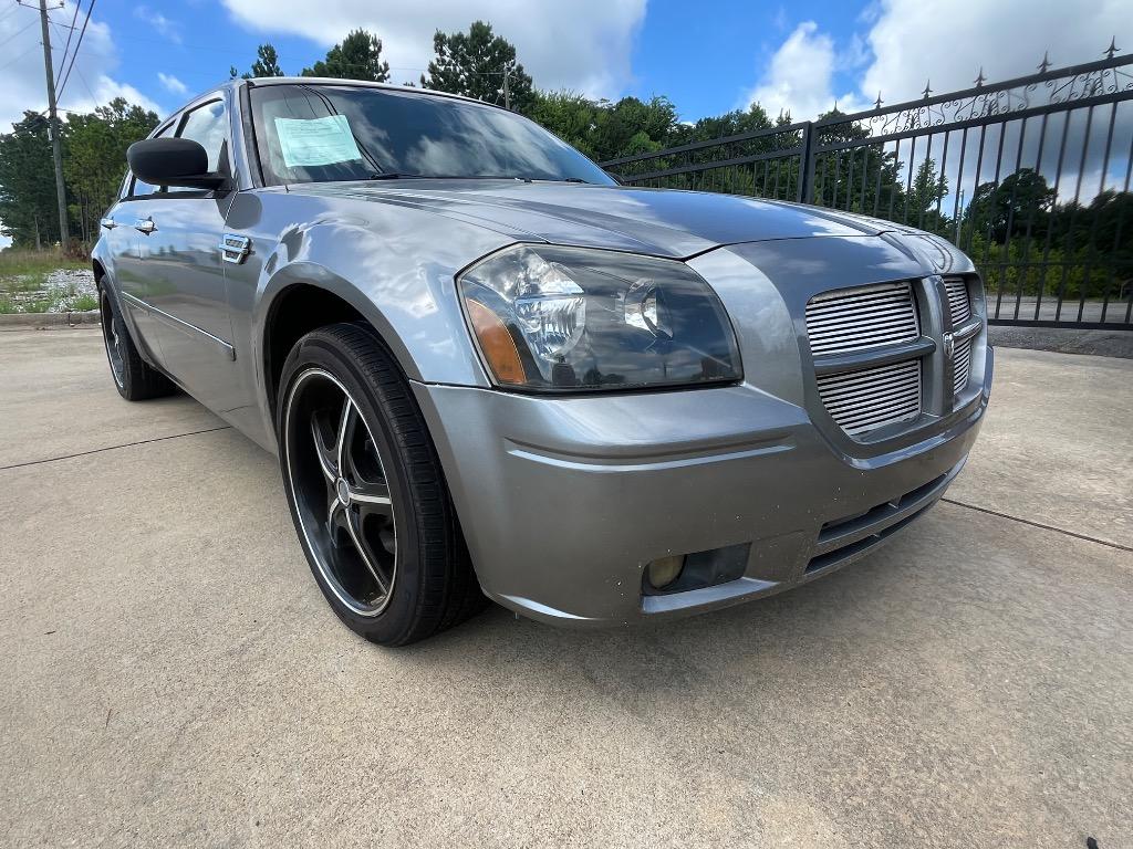 2005 Dodge Magnum SXT's photo